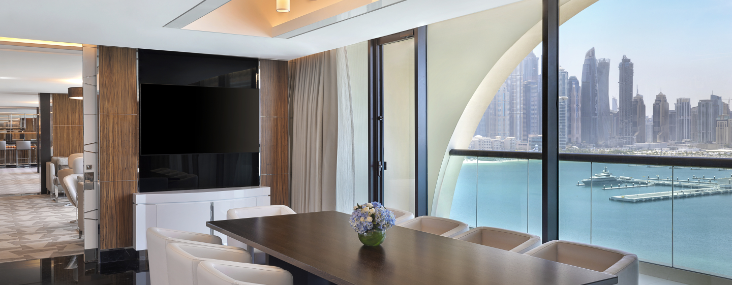 Hilton Dubai Palm Jumeirah Hotel